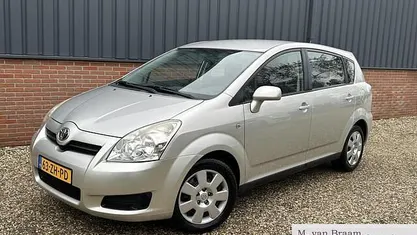 Grijs Gebruikt 2008 Toyota Verso Terra MPV | € 5.745 (Eerlijke prijs)