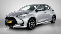 Grijs Gebruikt 2022 Toyota Yaris Hybrid Limited Hatchback | € 22.450 (Eerlijke prijs)