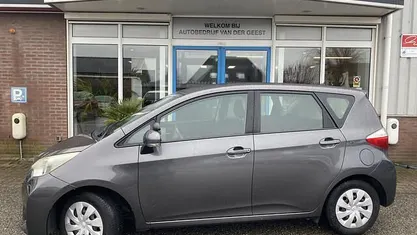 Gebruikt 2011 Toyota Verso-S MPV | € 7.975 (Eerlijke prijs)