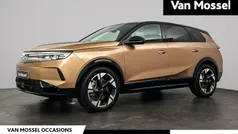 Bruin, metallic lak Gebruikt 2024 Opel Grandland Electric SUV | € 46.940 (Eerlijke prijs)