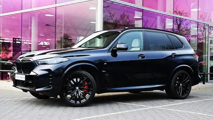 Zwart (metallic) Gebruikt 2023 BMW X5 Executive SUV | € 79.950 (Eerlijke prijs)