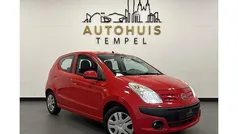 Rood Gebruikt 2009 Nissan Pixo Acenta Hatchback | € 3.690 (Eerlijke prijs)