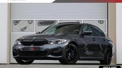 Gebruikt 2021 BMW 330 Executive Sedan | € 39.940 (Eerlijke prijs)