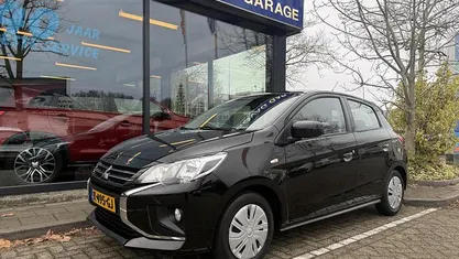 Zwart Gebruikt 2020 Mitsubishi Space Star Hatchback | € 9.950 (Eerlijke prijs)
