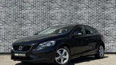Zwart Gebruikt 2014 Volvo V40 Kinetic Stationwagen | € 15.694 (Eerlijke prijs)
