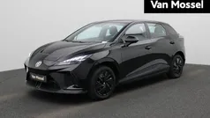 Zwart Gebruikt 2023 MG MG4 EV Hatchback | € 18.900 (Eerlijke prijs)