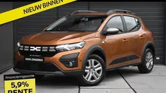 Oranje Gebruikt 2023 Dacia Sandero Expression Hatchback | € 21.449 (Eerlijke prijs)