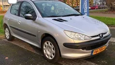 Grijs Gebruikt 2004 Peugeot 206 Hatchback | € 999 (Eerlijke prijs)