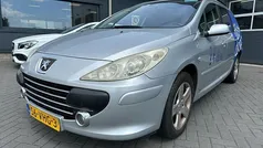 Grijs, andere lak Gebruikt 2007 Peugeot 307 Stationwagen | € 650 (Eerlijke prijs)