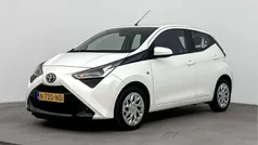 Wit Gebruikt 2022 Toyota Aygo X-play Hatchback | € 13.450 (Super prijs)