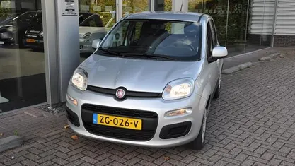 Grijs Occasion 2019 Fiat Panda Pop Star Hatchback | € 6.750 (Goede deal)