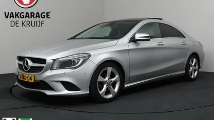 Grijs Gebruikt 2014 Mercedes CLA180 Ambition Sedan | € 12.795 (Eerlijke prijs)