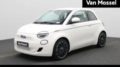Wit Gebruikt 2023 Fiat 500e La Prima Hatchback | € 24.900 (Eerlijke prijs)