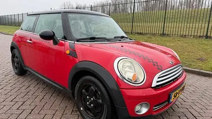 Rood Occasion 2007 Mini Cooper Hatchback | € 2.950 (Eerlijke prijs)