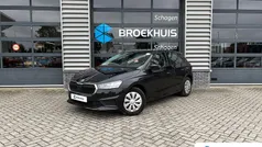Zwart Gebruikt 2023 Skoda Fabia Ambition Hatchback | € 19.445 (Eerlijke prijs)