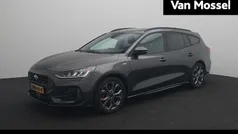 Grijs Gebruikt 2025 Ford Focus ST-Line X Stationwagen | € 29.900 (Eerlijke prijs)