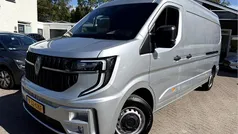 Gebruikt 2024 Renault Master Van | € 36.850 (Eerlijke prijs)