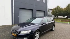 Blauw Gebruikt 2015 Volvo V70 Standard Stationwagen | € 6.250 (Eerlijke prijs)
