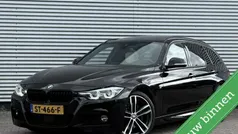 Zwart Gebruikt 2018 BMW 320 Executive Stationwagen | € 21.900 (Eerlijke prijs)