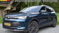Blauw Gebruikt 2024 VW Tiguan Life SUV | € 39.945 (Eerlijke prijs)