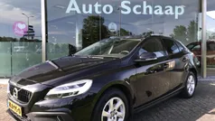 Zwart Gebruikt 2017 Volvo V40 CC Momentum Stationwagen | € 17.500 (Eerlijke prijs)