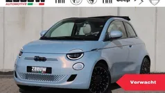 Gebruikt 2022 Fiat 500e La Prima Cabriolet | € 25.900 (Eerlijke prijs)