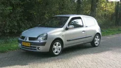 Grijs Gebruikt 2001 Renault Clio II Dynamique Hatchback | € 1.199 (Eerlijke prijs)