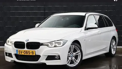 Occasion 2018 BMW 330 Executive Stationwagen | € 20.950 (Eerlijke prijs)
