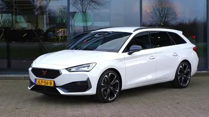 Wit Gebruikt 2022 Cupra Leon VZ Stationwagen | € 27.950 (Eerlijke prijs)