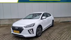 Wit Gebruikt 2019 Hyundai Ioniq Premium Sedan | € 19.695 (Eerlijke prijs)