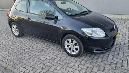 Zwart Occasion 2009 Toyota Auris Hatchback | € 3.750 (Eerlijke prijs)