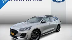Grijs Gebruikt 2022 Ford Focus ST-Line X Stationwagen | € 23.950 (Eerlijke prijs)