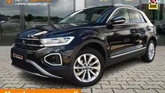 Gebruikt 2024 VW T-Roc Edition SUV | € 32.900 (Eerlijke prijs)