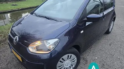 Occasion 2015 VW up! move up! Hatchback | € 7.850 (Eerlijke prijs)