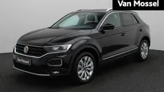 Zwart Gebruikt 2021 VW T-Roc Pro SUV | € 26.700 (Eerlijke prijs)