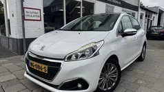 Wit Gebruikt 2016 Peugeot 208 Premium Hatchback | € 5.549 (Eerlijke prijs)