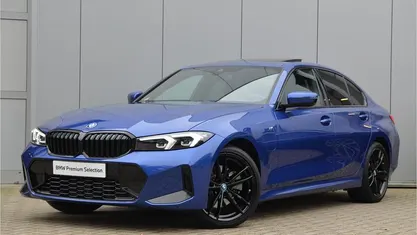 Gebruikt 2024 BMW 320e Shadowline Sedan | € 42.450 (Eerlijke prijs)