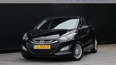 Zwart Gebruikt 2016 Hyundai i30 Hatchback | € 10.950 (Eerlijke prijs)