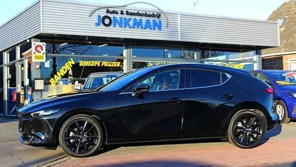 Occasion 2025 Mazda 3 Nagisa Hatchback | € 31.900 (Eerlijke prijs)