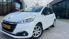 Wit Gebruikt 2017 Peugeot 208 Allure Hatchback | € 3.650 (Super prijs)