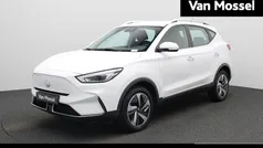 Wit Gebruikt 2023 MG ZS Comfort Sedan | € 19.900 (Eerlijke prijs)