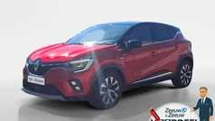 Twotone rouge flamme / noir é Gebruikt 2022 Renault Captur Techno SUV | € 22.975 (Eerlijke prijs)