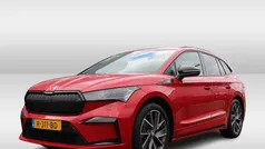 Rood Gebruikt 2022 Skoda Enyaq iV SportLine SUV | € 32.850 (Eerlijke prijs)