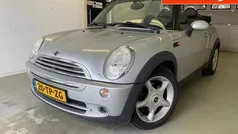Grijs, metallic lak Gebruikt 2007 Mini Cooper Cabriolet Chili Cabriolet | € 3.795 (Eerlijke prijs)