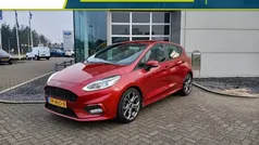 Rood Gebruikt 2018 Ford Fiesta ST-Line Hatchback | € 13.935 (Eerlijke prijs)