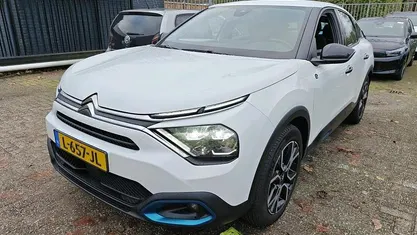 Gebruikt 2021 Citroën e-C4 Feel SUV | € 16.895 (Eerlijke prijs)