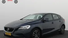 Blauw Gebruikt 2018 Volvo V40 Stationwagen | € 17.183 (Eerlijke prijs)