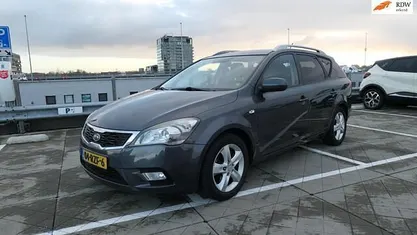 Gebruikt 2011 Kia Ceed Hatchback | € 3.995 (Eerlijke prijs)