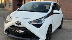 Wit Gebruikt 2021 Toyota Aygo X-clusiv Hatchback | € 7.490 (Goede deal)