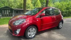 Rood Gebruikt 2009 Renault Twingo Dynamique Hatchback | € 2.250 (Eerlijke prijs)